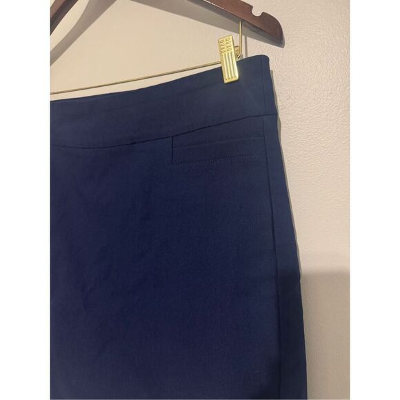 Kim Rogers Women's Skirt With Shorts Skort Size 14 With Tummy Control Navy Blue - Picture 3 of 9
